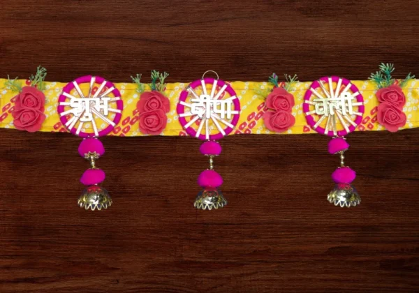 bandhanwar-toran-with-pom-pom-floral-design.webp