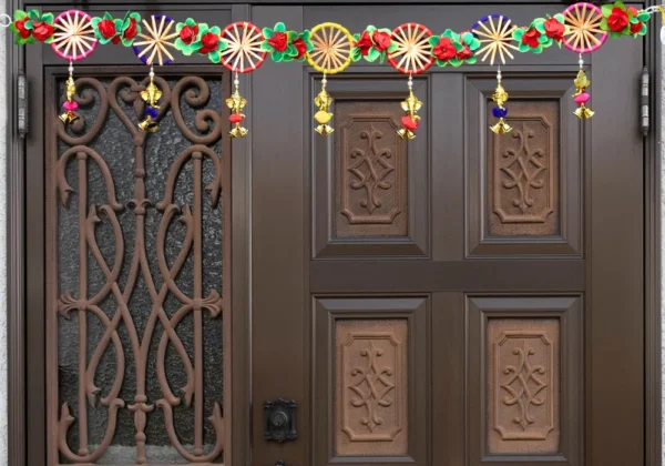 jaipuri-multicolor-ring-with-rose-flowers-toran-for-diwali-decoration.webp jaipuri-multicolor-ring-with-rose-flowers-toran-for-diwali-decoration.webp