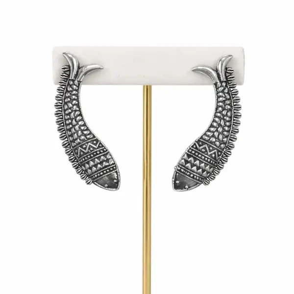 silver-fish-design-drop-earrings.webp silver-fish-design-drop-earrings.webp