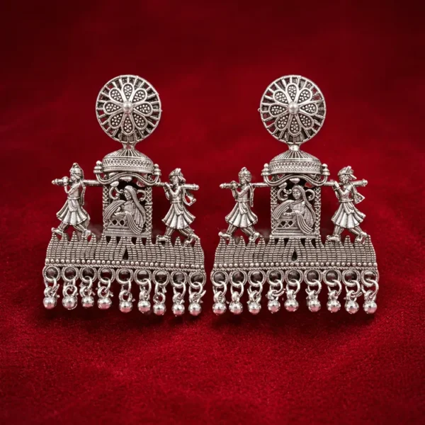 silver-temple-design-jhumka-earrings.webp silver-temple-design-jhumka-earrings.webp
